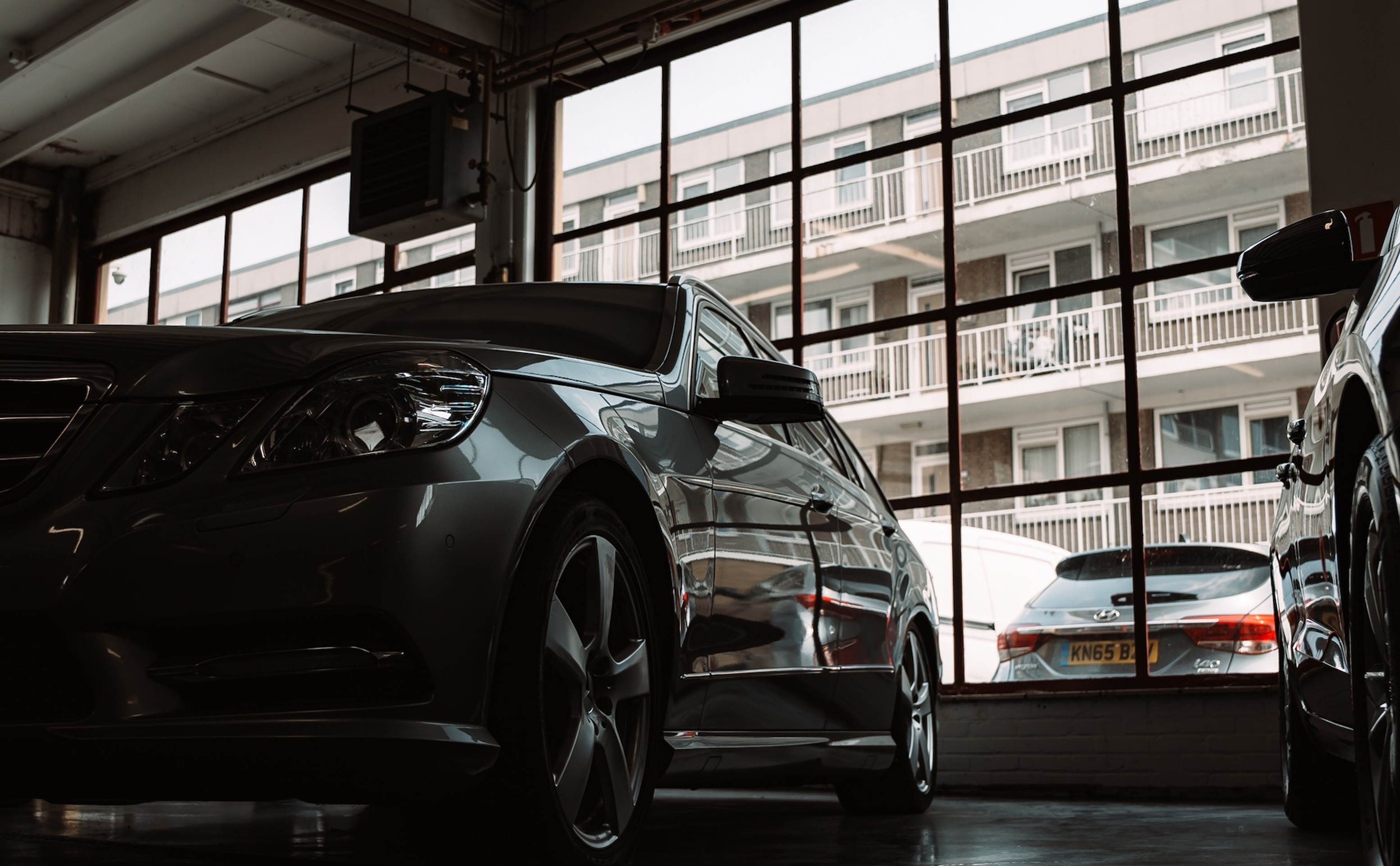 Common Image dinesten_images_1763036401.jpg Showroom klaarmaken | Autobedrijf Hassing