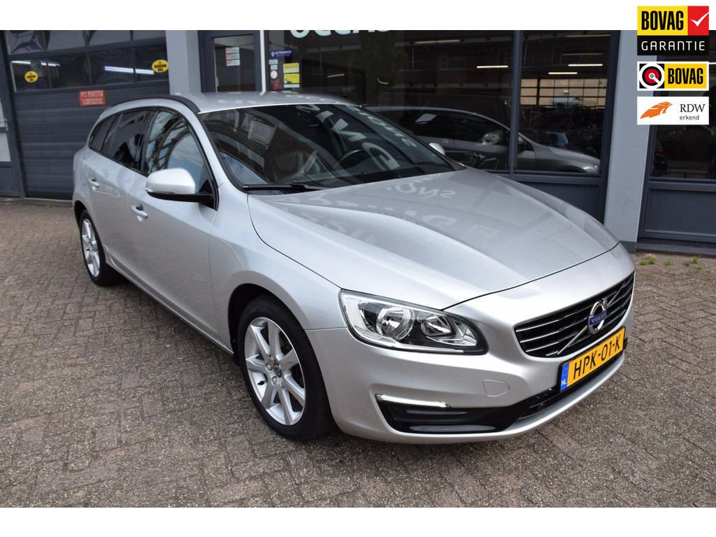 Volvo V60 1.5 T2 Kinetic , Automaat, Navi, PDC voor-achter, Sport lederen stoelen , Cruise contr. Radio-CD, Stoelverwarming. 45405143-0.jpg | Autobedrijf Hassing