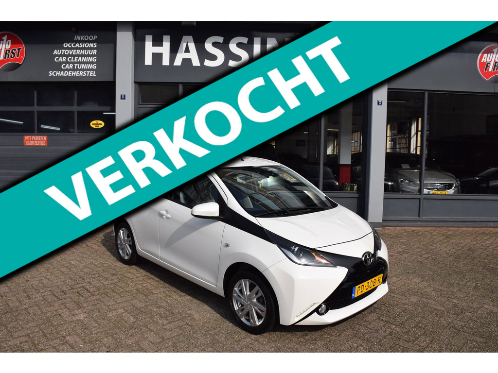 Toyota Aygo 1.0 VVT-i x-now, Led, Blue-tooth, A. uitrij camera, Touch screen, Apple Carplay , lichtmetalen velgen. 51909682-0.jpg | Autobedrijf Hassing